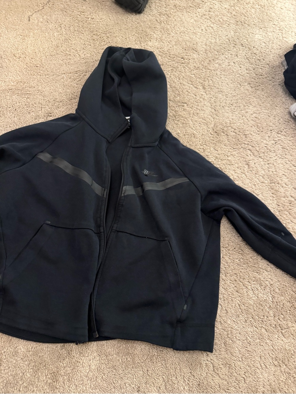 Nike Kids XL Black Hooded Performance Zip Jacket with Reflective Accents